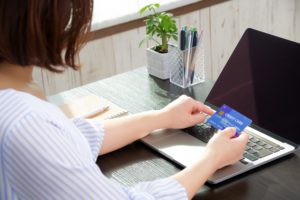 支払いが間に合わない時の対処法！クレジットカードの残高不足でも安心な方法とは？